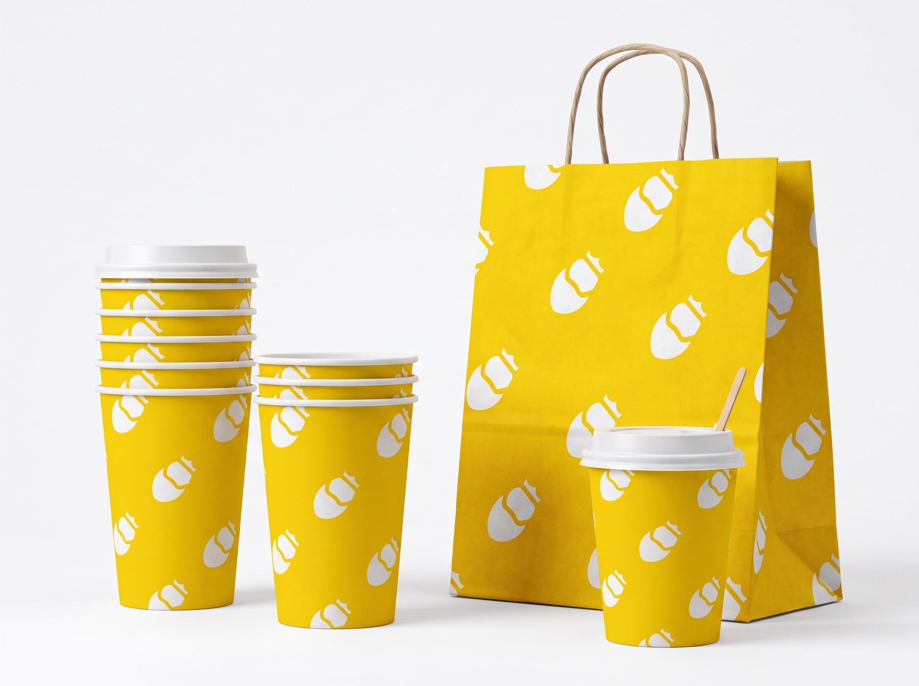 Gobelets et sac kraft au motif pita répété